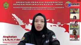 SAMBUTAN : Kepala BPSDM Provinsi Kalteng Rahmawati saat membacakan sambutan saat pembukaan kegiatan Orientasi Pengembangan Kompetensi bagi PPPK Angkatan I Tahun 2025, Jumat (14/2).(IST)