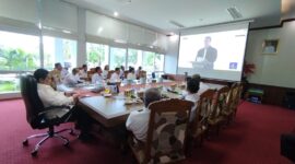 HADIRI : Wakil Gubernur Provinsi Kalteng Edy Pratowo saat menghadiri Launching Hasil SPI Tahun 2024 secara Virtual, Rabu (22/1).(IST)