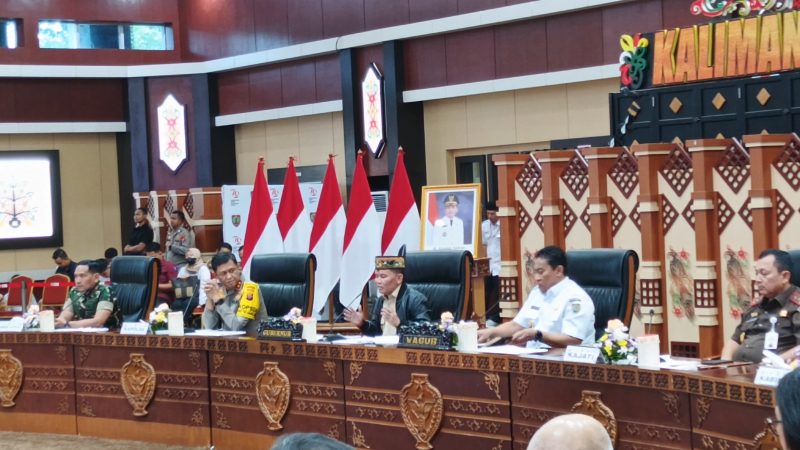 Agustiar Sabran saat memberi arahan.(IST)