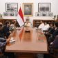 MENERIMA : Presiden RI Prabowo Subianto menerima kehadiran delapan pengusaha besar di Istana Kepresidenan Jakarta pada Kamis, (6/3).(IST/Istana)
