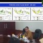 Yuas Elko saat menyimak prediksi BMKG.(IST)