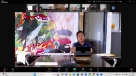 RAPAT : Kabid Kedaruratan dan Logistik BPBD Provinsi Kalteng saat memimpin rapat melalui zoom meeting dengan BPBD Kabupaten/Kota, Jumat (7/3).(IST)