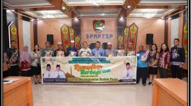 Momen berbagi oleh Dinas PM-PTSP Kalteng.(IST)