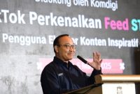 SAMBUTAN : Kepala Badan Pengembangan Sumber Daya Manusia Kemkomdigi, Bonifasius Wahyu Pudjianto, saat menyampaikan sambutannya pada acara soft launching STEM Feed dengan TikTok Indonesia di Hotel Shangri-La, Jakarta, Rabu (5/3).(IST/komdigi)