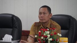 HADIRI : Staf Ahli Gubernur Bidang Ekonomi, Keuangan dan Pembangunan, Yuas Elko hadiri Rakor Pengendalian Inflasi Tahun 2025 dan Akselerasi Sertifikasi Produk Halal secara virtual,di Ruang Rapat Bajakah, Kantor Gubernur Kalteng, Selasa (4/3). (IST)