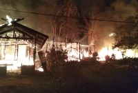 FOTO: Rumah milik warga yang berada di Desa Tumbang Sangai, Kecamatan Telaga Antang, Kabupaten Kotim ludes terbakar. (FOTO: IST). (IST)
