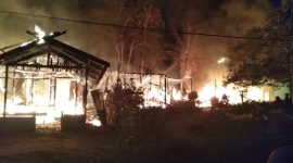 FOTO: Rumah milik warga yang berada di Desa Tumbang Sangai, Kecamatan Telaga Antang, Kabupaten Kotim ludes terbakar. (FOTO: IST). (IST)