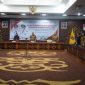 RAPAT KOORDINASI : Plh Asisten Pemkesra Setda Provinsi Kalteng Maskur saat mengikuti rapat koordinasi yang dilaksanakan di Aula Eka Hapakat LT. III Kantor Gubernur Kalteng, Selasa (11/03).(IST)