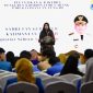 SAMBUTAN : Asisten Perekonomian dan Pembangunan Setda Provinsi Kalteng Sri Widanarni saat menyampaikan sambutannya 
saat mewakili Gubernur dalam acara Pelantikan dan Rapat Kerja PKC PMII Kalteng, yang berlangsung di Aula Jayang Tingang, Kantor Gubernur Minggu (20/4).(IST)