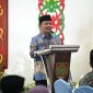 SAMBUTAN : Gubernur Provinsi Kalimantan Tengah (Kalteng), H. Agustiar Sabran saat menyampaikan sambutannya pada jamuan makan malam (Welcome Dinner) menyambut kehadiran Tim Asesor Badan Akreditasi Nasional Perguruan Tinggi (BAN-PT) di Istana Isen Mulang, Rabu malam (16/4).(IST)