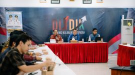 MENGUMUMKAN - Dinas Pendidikan Provinsi Kalimantan Tengah saat menggelar sosialisasi bersama stakeholder terkait.(IST)