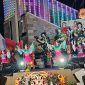 MENARI - Salah satu sanggar tari yang turut memeriahkan Hari Tari Sedunia di Bundaran Besar.(IST)