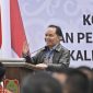 SAMBUTAN : Gubernur Kalteng H. Agustiar Sabran saat menyampaikan sambutan saat acara Hasupa Hasundau bersama Komisi V DPR RI di Istana Isen Mulang, Rumah Jabatan Gubernur Kalteng, Senin (14/4).(IST)