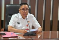 SAMBUTAN : Kepala Bapperida Provinsi  Kalteng Leonard S. Ampung saat menyampaikan sambutannya saat Musrembang RKPD Kabupaten Kobar Rabu (9/4).(IST)