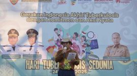 MEMBUKA : Kepala Bidang P2P Riza Syahputra saat membuka kegiata Hari Tuberkulosis Sedunia (HTBS) Tahun 2025, yang berlangsung meriah di halaman Kantor Dinkes Kalteng, Rabu (16/4).(IST)
