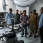 MENINJAU : Gubernur Provinsi Kalteng H. Agustiar Sabran didampingi sejumlah kepala OPD saat meninjau RSUD Hanau Minggu (6/4).(IST)