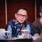 DISKUSI : Kepala Dinas ESDM Provinsi Kalteng, Vent Christway, saat menjadi narasumber dalam diskusi bersama Komisi XII DPR RI saat melakukan kunjungan kerja spesifik ke Provinsi Kalteng, Kamis (24/4).(IST)