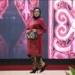 FASHION SHOW - Kepala Dinas TPHP Kalteng turut meriahkan Fashion show hari Kartini di Aula Jayang Tingang.(IST)