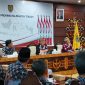 PENGAWASAN - Plt. Sekda Kalteng Leonard saat menghadiri rapat hasil atensi dari BPKP Kalimantan Tengah.(IST)
