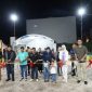 HADIRI : Ketua TP-PKK Provinsi Kalteng Aisyah Thisia Agustiar Sabran saat menghadiri Open Tournament Bola Voli Wondr by BNI Palangka Raya CUP Tahun 2025, di Lapangan Voli BNI Palangka Raya, Minggu (20/4).