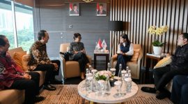 AUDIENSI : Menkomdigi Meutya Hafid saat audiensi bersama jajaran pimpinan XL Smart di kantor Kementerian Komunikasi dan Digital di Jakarta, Senin (26/5).(IST)