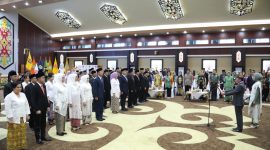 MELANTIK : Gubernur Kalteng, Agustiar Sabran saat melantik Pengurus Dekranasda Masa Bakti 2025-2030 dan Pengurus Tim Pembina Posyandu Masa Bakti 2025-2029, Kamis (8/5).(IST)