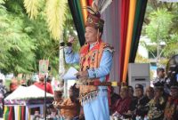 PIMPIN UPACARA : Gubernur Kalteng, H. Agustiar Sabran, saat memimpin upacara peringatan HUT Provinsi Kalimantan Tengah ke 68, Jumat (23/5).(IST)