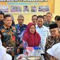 MENINJAU : Mendikdasmen Abdul Muti saat meninjau langsung kegiatan pembelajaran di SMK Negeri 3 Palangka Raya, Jumat (9/5).(IST)