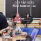 HADIRI : Asisten Ekbang Setda Provinsi Kalteng Sri Widanarni saat menghadiri Konferensi Pers Berita Resmi Statistik BPS Provinsi Kalteng, Jumat (2/4).(IST)