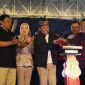 HADIRI : Gubernur Provinsi Kalteng H. Agustiar Sabran bersama Wakil Gubernur Edy Pratowo saat menghadiri Malam Puncak Hiburan Rakyat Hari Jadi ke-219 Kota Kuala Kapuas dan HUT Pemerintah Kabupaten Kapuas ke-74 di Stadion Panunjung Tarung, Rabu malam (7/5).(IST)