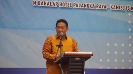 SAMBUTAN : Wakil Gubernur Provinsi Kalteng H.Edy Pratowo menyampaikan sambutan saat membuka Rakordalev Triwulan I Tahun 2025, Kamis (15/5).(IST)