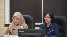 HADIRI : Asisten Ekbang Setda Provinsi Kalteng Sri Widanarni saat menghadiri Konferensi Pers Berita Resmi Statistik BPS Provinsi Kalteng, Senin (5/5).(IST)