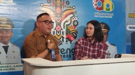 PODCAST : Diskominfosantik Provinsi Kalteng saat mengelar podcast dengan Narasumber Yosias bersama Host Novita Chandra Wijaya di Kalteng Expo 2025, Selasa (20/5).(IST)