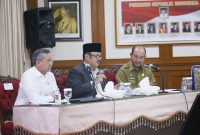 ARAHAN : Menteri Perencanaan Pembangunan Nasional / Kepala Badan Perencanaan Pembangunan Nasional Rachmat Pambudy saat memberikan arahan pada Retret Gelombang II Kepala dan Wakil Kepala Daerah yang berlangsung di Kampus IPDN Jatinangor, Kabupaten Sumedang, Jawa Barat, Selasa (24/6).(IST)
