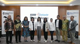 FOTO BERSAMA : Menteri Komunikasi dan Digital, Meutya Hafid, saat foto bersama usai mengikuti Forum Bisnis Indonesia yang berlangsung di Wisma Bisnis Indonesia, Jakarta Pusat, Selasa (10/06).(IST)