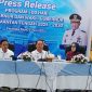 MENGHADIRI - Gubernur Agustiar Sabran beserta wakilnya, didampingi Ketua TP-PKK Kalteng dan Sekda Kalteng Leonard dalam Press release capaian kinerja.(IST)