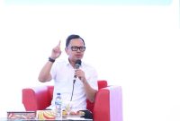 PEMATERI : Wamendagri Bima Arya Sugiarto saat memberikan materi pada Kuliah Umum Nasional di Universitas Pasundan Kota Bandung, Rabu (4/6).(IST)