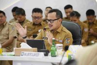 ARAHAN : Wamendagri Bima Arya Sugianto saat sampaikan arahannya saat pertemuan di Command Center BSKDN pada Selasa (10/6).(IST)