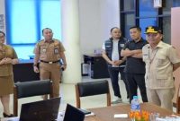 SIDAK : Gubernur Kalteng H. Agustiar Sabran saat melakukan sidak ke Kantor DPMPTSP Provinsi Kalteng, Selasa (24/6).(IST)