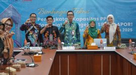 BIMTEK : Plt. Kepala Diskominfosantik Kalteng, Rangga Lesmana saat mengikuti Bimtek Peningkatan Kapasitas Pejabat Pengelola Informasi dan Dokumentasi (PPID) serta Pengelola SP4N-LAPOR Tahun 2025 di Aula Kanderang Tingang, Palangka Raya, Kamis (12/6).(IST)