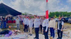 HADIRI : Gubernur Kalteng H. Agustiar Sabran saat menghadiri Open Tournament Menembak dan Sumpitan Tradisional dalam rangka memperingati Hari Bhayangkara ke-79 di Lapangan Tembak Wirapratama Satbrimob Polda Kalteng, Selasa (17/06).(IST)