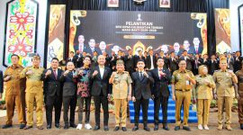 FOTO BERSAMA: Gubernur Kalteng H. Agustiar Sabran, saat foto bersama dengan Pengurus BPD HIPMI Kalteng masa bakti 2025-2028 usai pelantikan di Aula Jayang Tingang, Kompleks Kantor Gubernur Kalteng, Selasa (29/7/2025).(IST)