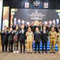 FOTO BERSAMA: Gubernur Kalteng H. Agustiar Sabran, saat foto bersama dengan Pengurus BPD HIPMI Kalteng masa bakti 2025-2028 usai pelantikan di Aula Jayang Tingang, Kompleks Kantor Gubernur Kalteng, Selasa (29/7/2025).(IST)