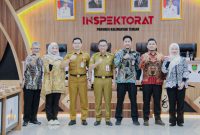 FOTO BERSAMA: Plt. Sekretaris Daerah Provinsi Kalteng, Leonard S. Ampung saat menghadiri acara SPI yang digelar di Aula Inspektorat Daerah, Senin (28/7/2025).(IST)