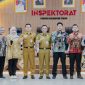 FOTO BERSAMA: Plt. Sekretaris Daerah Provinsi Kalteng, Leonard S. Ampung saat menghadiri acara SPI yang digelar di Aula Inspektorat Daerah, Senin (28/7/2025).(IST)