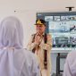 ARAHAN: Gubernur Kalteng H. Agustiar Sabran saat memberikan arahan kepada siswa SMA Negeri 1 Muara Teweh, Kabupaten Barito Utara, Selasa (8/7/2025) lalu.(IST)