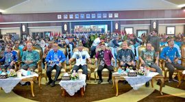 HADIRI : Gubernur Kalteng H. Agustiar Sabran saat menghadiri Peringatan Seminar Nasional dalam rangka memperingati Hari Koperasi Nasional ke-78 Tingkat Prov. Kalteng Tahun 2025 digelar di Aula Jayang Tingang, Kantor Gubernur Kalteng, Jumat (11/07/2025).(IST)