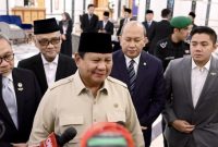 DIWAWANCARAI : Presiden Prabowo Subianto saat diwawancarai awak media usai melaksanakan pertemuan bilateral dengan Putra Mahkota sekaligus Perdana Menteri Arab Saudi, Pangeran Mohammed bin Salman bin Abdulaziz Al Saud (MBS) di Jeddah, pada Kamis, (3/7/2025).(IST)