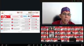 MEMAPARKAN : Staf Ahli Gubernur Kalteng bidang Kemasyarakatan dan SDM, Hamka, saat memaparkan materi MTSL melalui Zoom Meeting, Kamis (24/7/2025).(IST)
