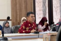 HADIRI : Kepala Disdik Kotim, Muhammad Irfansyah saat menghadiri rapat belum lama ini. (IST)